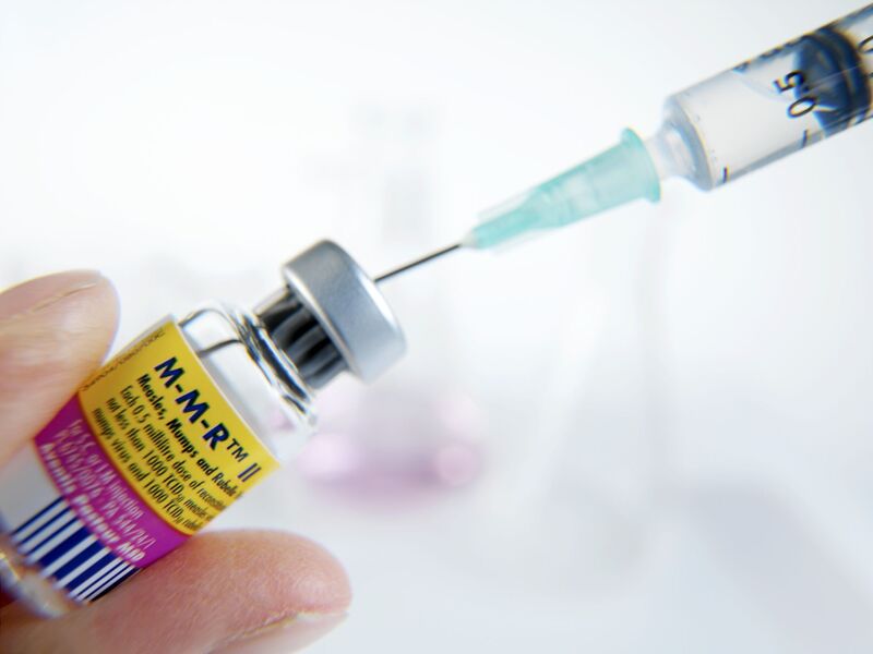 Vắc xin giúp kích thích khả năng miễn dịch với mầm bệnh 