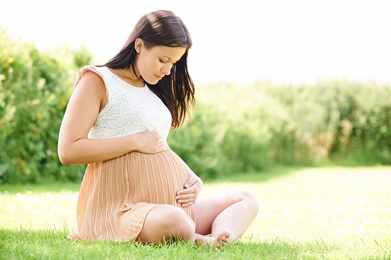 Mẹ nên giữ một tinh thần thoải mái trong suốt thai kỳ, tránh lo lắng để bé có sự phát triển ổn định nhất