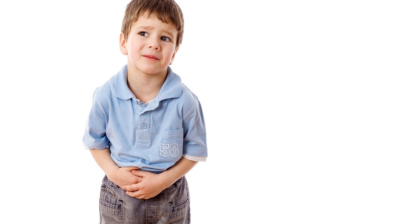 Trẻ nhỏ có thể bị viêm ruột thừa rất nguy hiểm khi giun chui vào bên trong ruột thừa