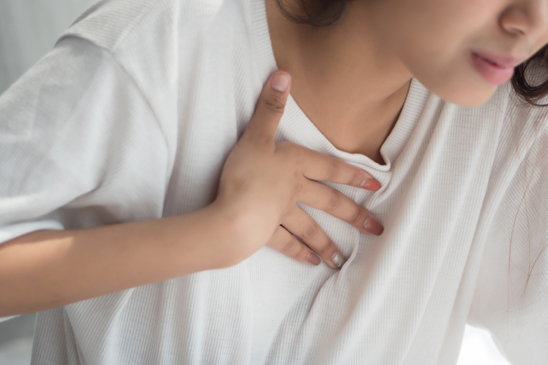 Tức ngực có thể là biểu hiện của các bệnh lý nghiêm trọng