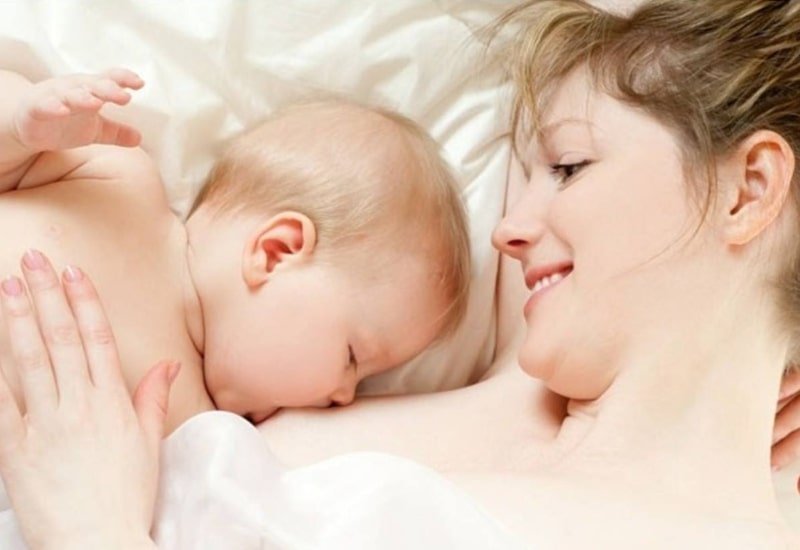 Cách chăm sóc trẻ sơ sinh cho người lần đầu làm mẹ | Medlatec