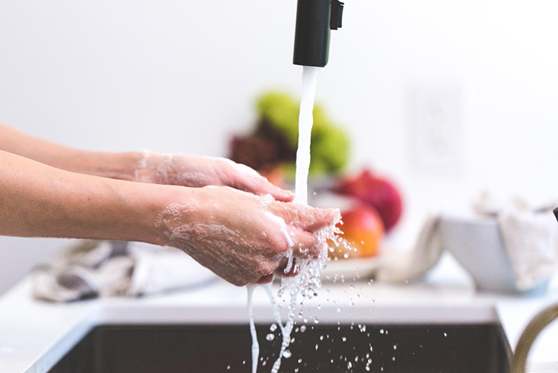 Rửa tay thường xuyên ngăn ngừa nhiễm vi khuẩn