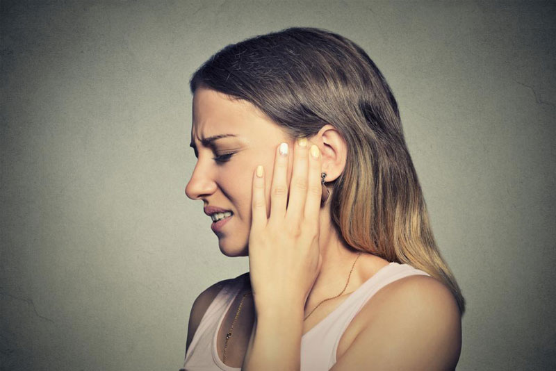 ù tai có thể được gây ra bởi một tình trạng y tế