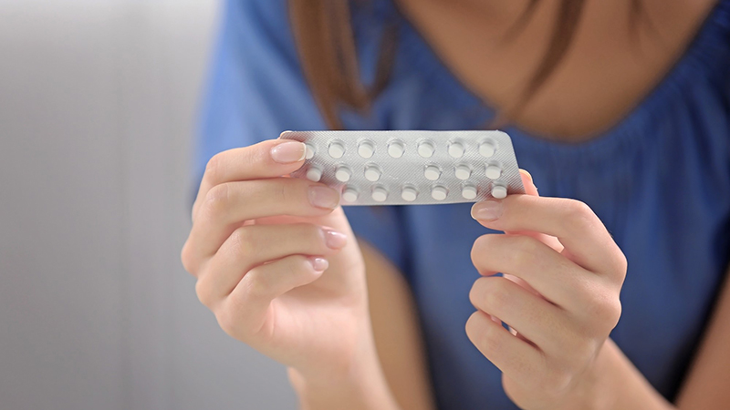 Với vỉ đầu tiên, bạn nên uống thuốc tránh thai hàng ngày