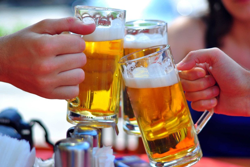 Thói quen uống bia rượu ảnh hưởng đến tụy