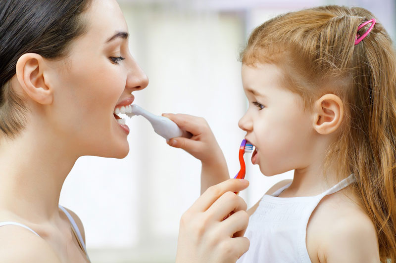 Giữ vệ sinh răng miệng giúp hỗ trợ bảo vệ Amidan