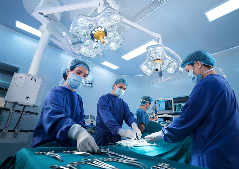 Phẫu thuật là phương pháp cắt bỏ các khối u hay các hạch bạch huyết di căn