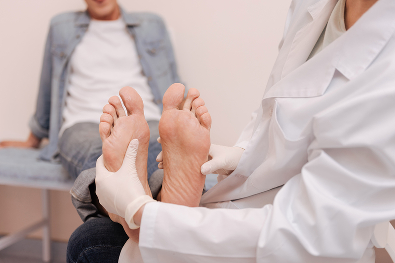 Triệu chứng tê tay chân cũng là dấu hiệu cảnh báo một số bệnh nguy hiểm
