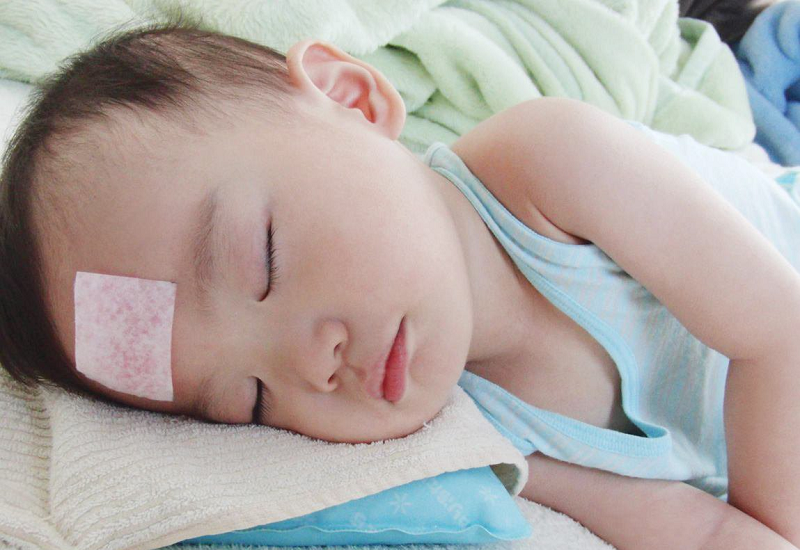 Tình trạng trẻ em sốt về đêm hay xảy ra ở các bé từ 1 đến 2 tuổi