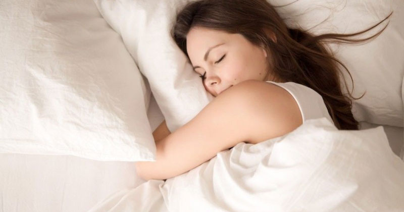 Sau khi sinh em bé, các chị em thường không được ngủ đủ giấc, ngủ không ngon