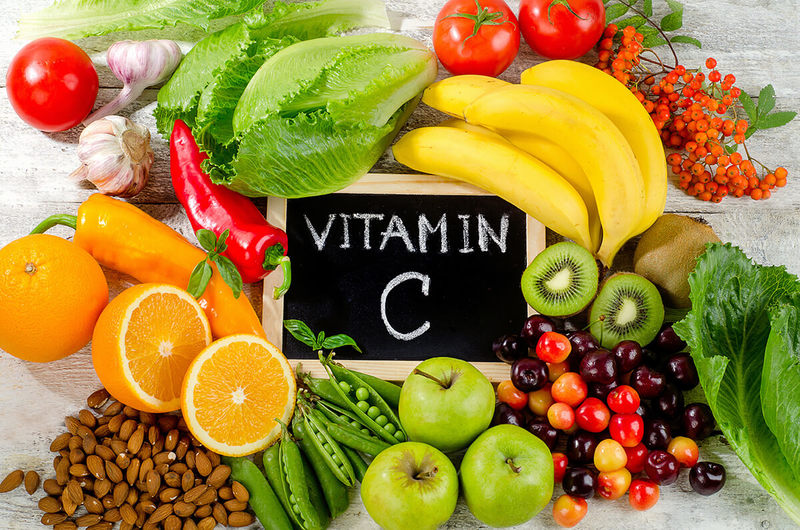 <a href='https://medlatec.vn/tin-tuc/vai-tro-cua-vitamin-c-voi-co-the-va-cach-bo-sung-loai-vitamin-nay-hieu-qua-s195-n18223'  title ='Vitamin C'>Vitamin C</a> giúp cơ thể hấp thu sắt và tổng hợp tiểu cầu tốt hơn