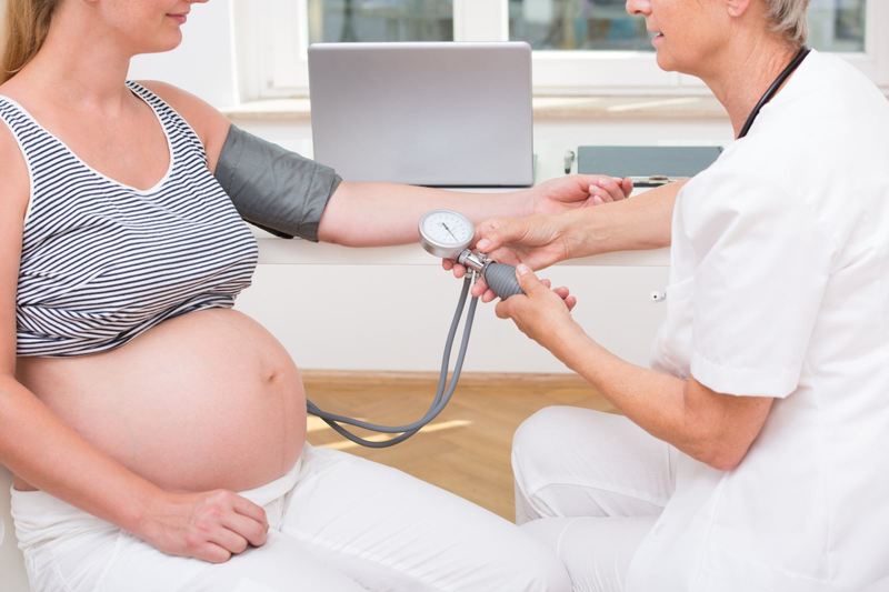 Huyết áp thấp thường gặp ở thai phụ trong 2 tháng đầu thai kỳ