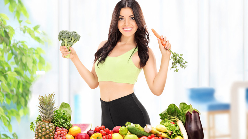 Bạn nên bổ sung các loại thực phẩm tốt cho sức khỏe như rau củ quả, chứa nhiều chất xơ tốt cho sức khỏe