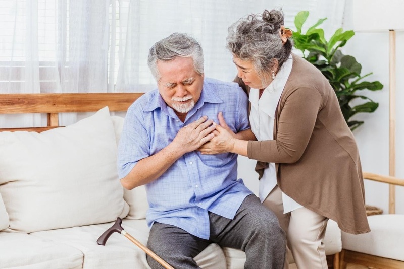 Người cao tuổi dễ bị nhồi máu cơ tim và biến chứng cũng nặng hơn