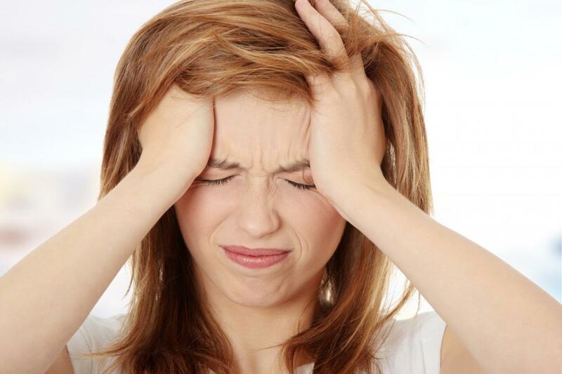 Nổi gân xanh trên đầu là dấu hiệu giãn tĩnh mạch đầu nếu đi kèm với triệu chứng chóng mặt, hoa mắt