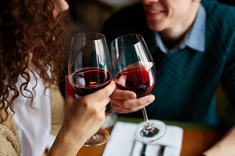 Uống nhiều rượu khiến tăng huyết áp nghiêm trọng hơn
