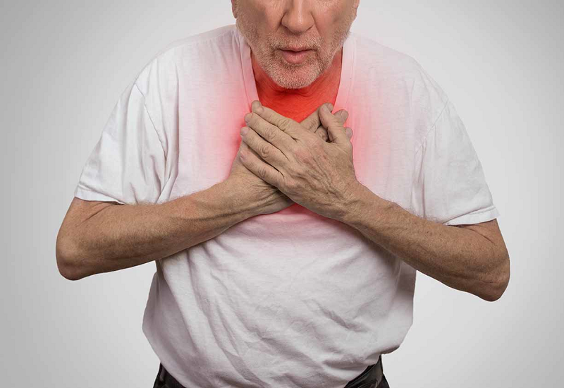 Người bệnh viêm phổi mãn tính COPD thường có triệu chứng khó thở và tức ngực