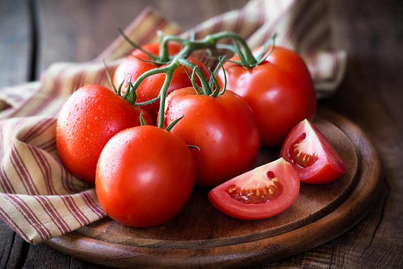 Lycopen không chỉ tạo nên sắc đỏ cho quả cà chua mà còn có khả năng ngăn chặn sự phát triển của tế bào ung thư vú