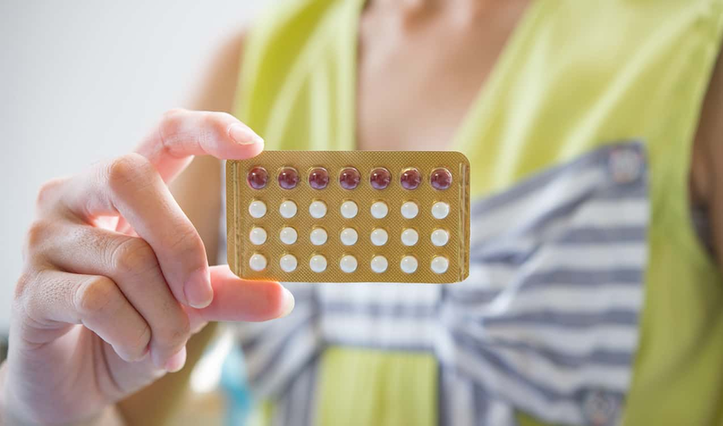 Thuốc tránh thai kết hợp dạng vỉ 28 viên có màu phân biệt