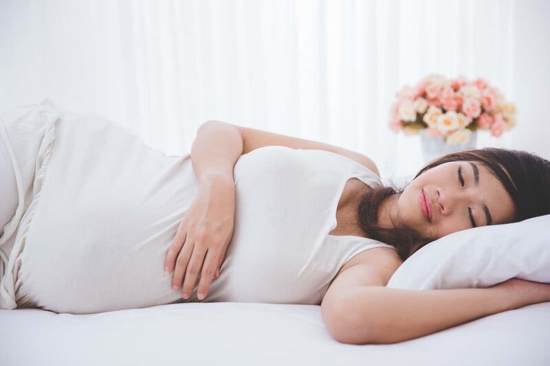Mẹ bầu có thể cảm nhận được chuyển động khi thai nhi quay đầu
