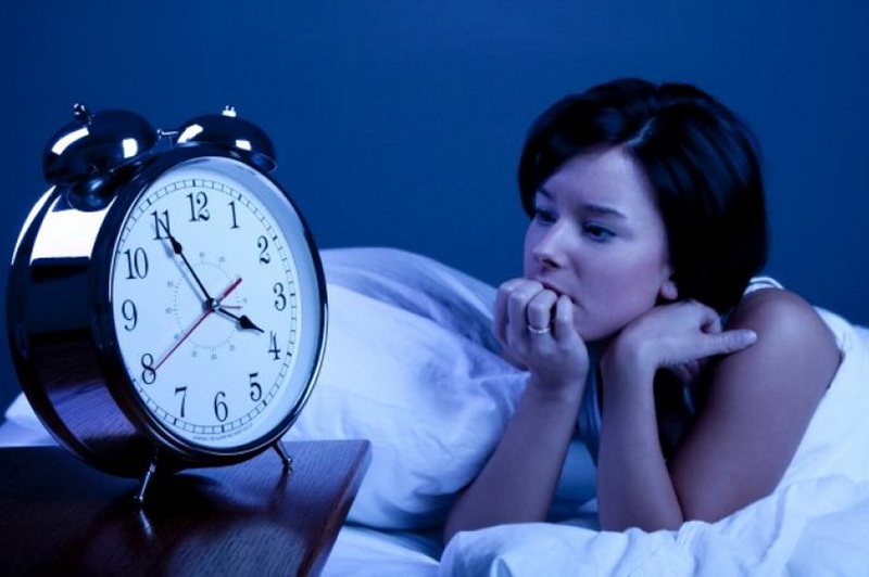 Bị mất ngủ mãn tính có những triệu chứng gì, nguyên nhân do đâu | Medlatec