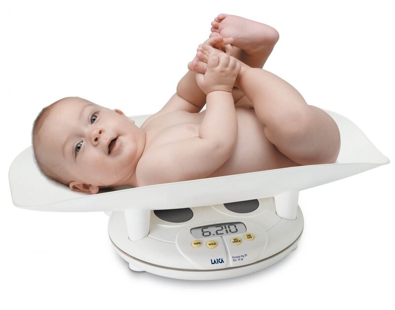 Cân nặng trẻ gấp đôi so với khi sinh cho thấy trẻ cần ăn dặm để thêm dinh dưỡng