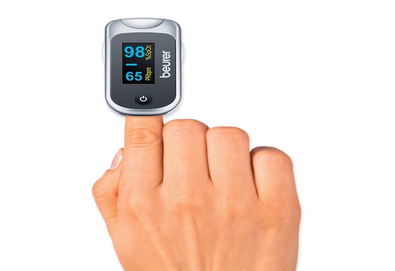 Máy đo SpO2 có tác dụng hỗ trợ theo dõi sức khỏe ngay cả khi bệnh nhân điều trị bệnh tại nhà
