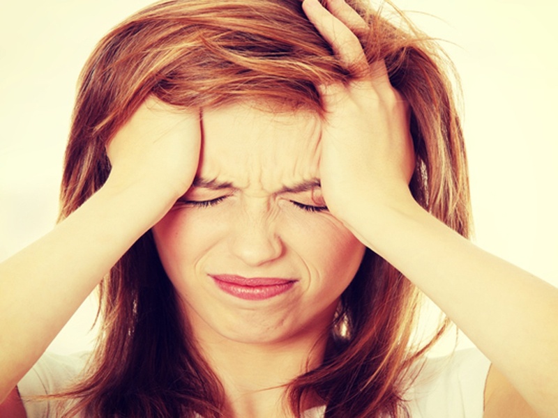 Đau nửa đầu kèm đau mắt là triệu chứng cảnh báo bệnh lý gì? | Medlatec