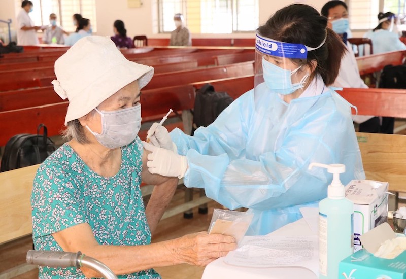 Lưu ý sau tiêm vaccine phòng Covid 19