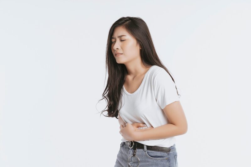 Đau bụng kinh có thể xuất hiện trước và trong kỳ hành kinh