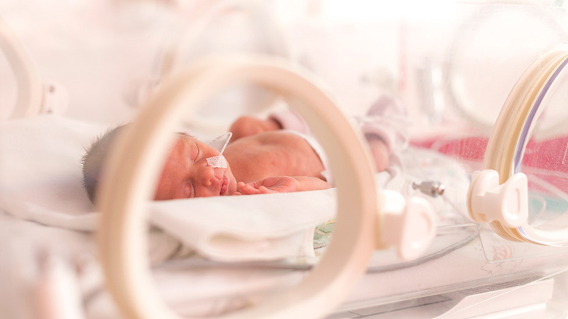Sinh non là một trong những nguyên nhân gây ra tình trạng chảy máu bất thường vào cuối thai kỳ
