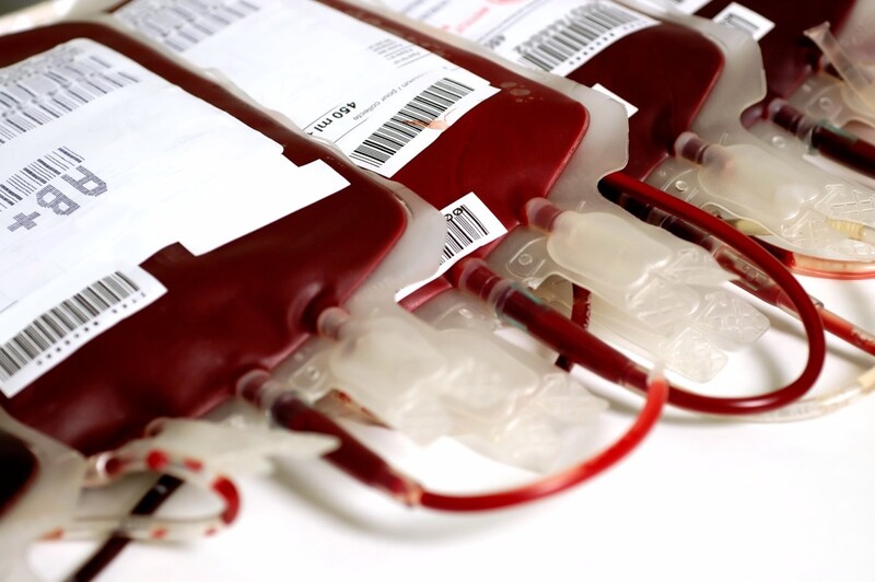 Bệnh nhân bị xuất huyết tiêu hóa cần được cầm máu và theo dõi