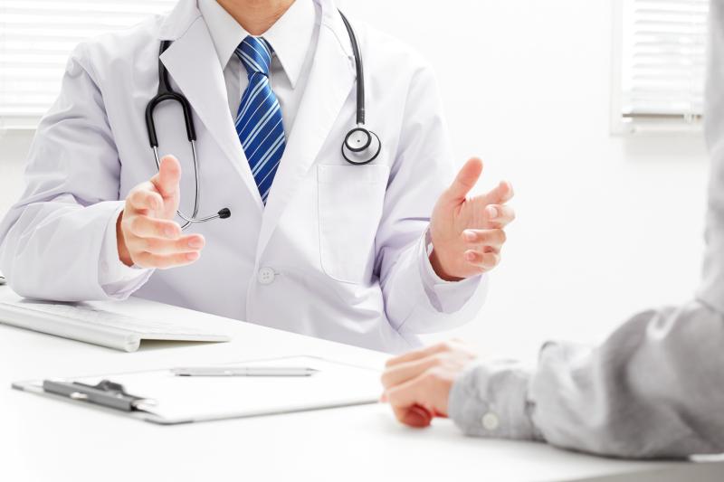 Người bệnh nên hỏi trực tiếp bác sĩ ý nghĩa của chỉ số Bilirubin là gì trong xét nghiệm của mình để có kết quả chính xác