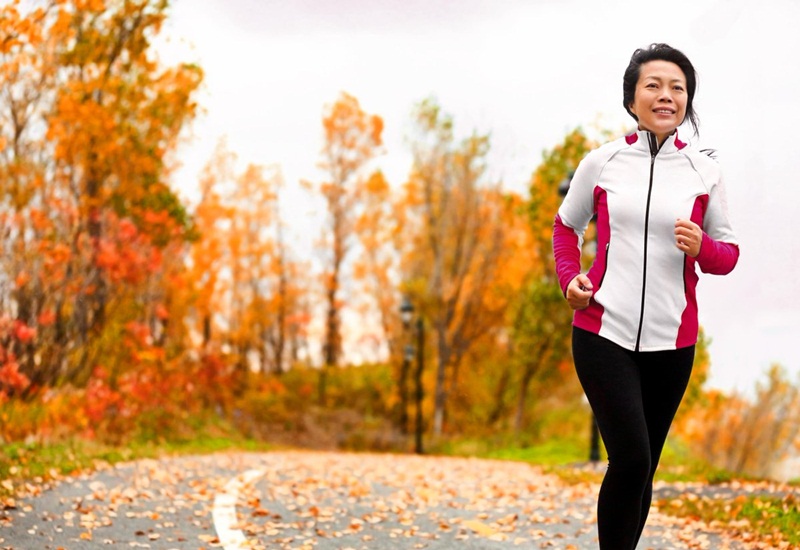 Tập thể dục giúp tăng cường sức khỏe và cải thiện tâm trạng cho phụ nữ trong thời kỳ mãn kinh