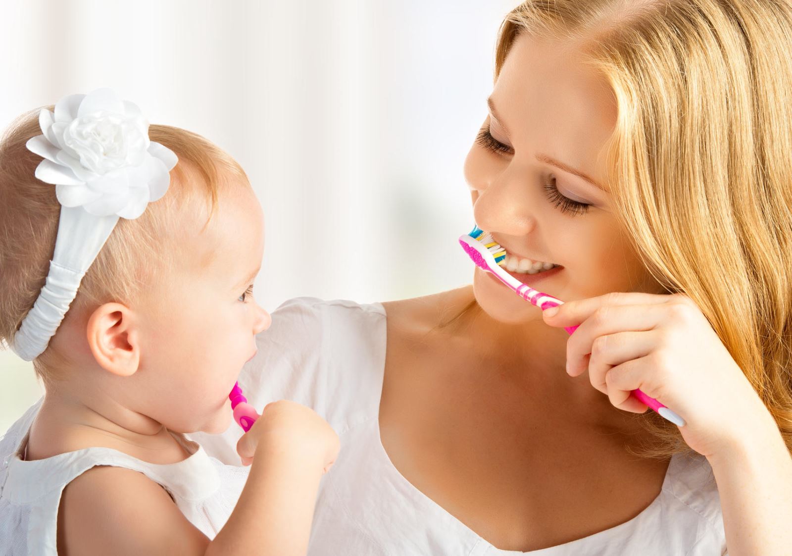 Nên đánh răng, vệ sinh răng miệng cho trẻ sau khi ăn