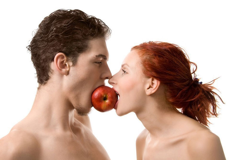 Hiện tượng nuốt tinh trùng thường xảy ra khi cặp đôi quan hệ bằng miệng