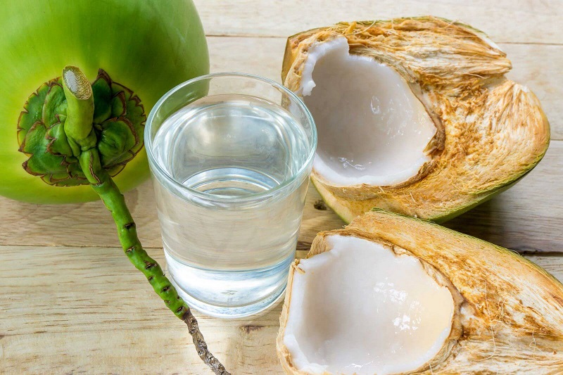 Nước dừa là đồ uống đương nhiên chất lượng tốt so với sức mạnh phụ nữ giới đem thai