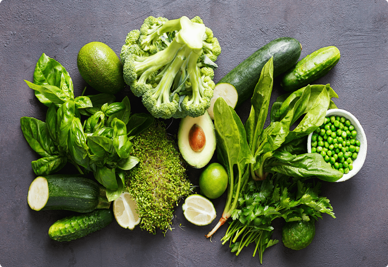Nên bổ sung chất xơ và các chất dinh dưỡng bằng việc tiêu thụ các loại rau màu xanh đậm