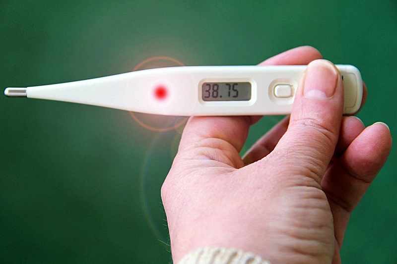 Người bị sốt trên 38 độ C không được dùng thuốc tẩy giun