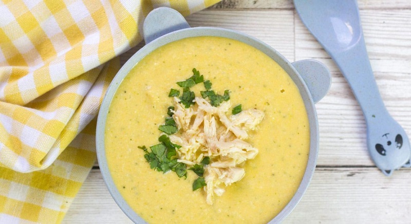 Các món súp sẽ giúp người bị đau họng cảm thấy dễ nuốt hơn