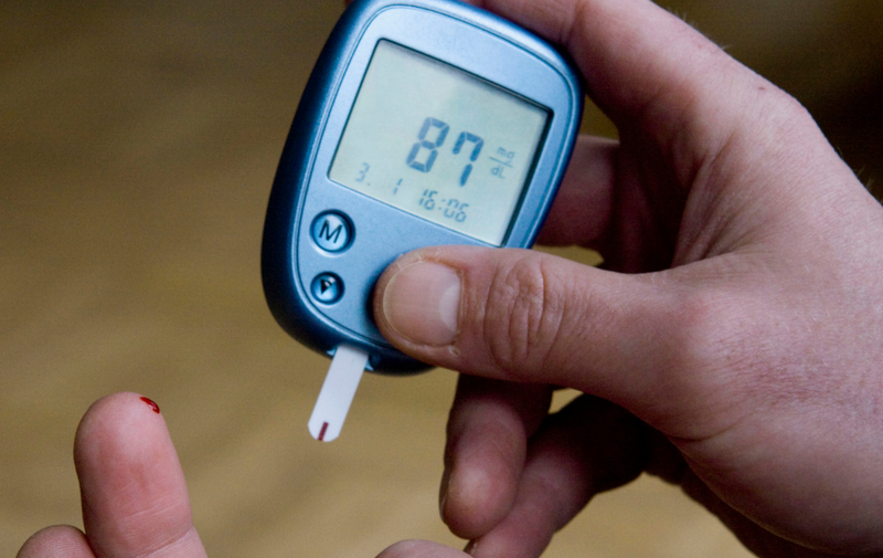  Cách xét nghiệm tè lối với máy đo lối huyết bên trên nhà