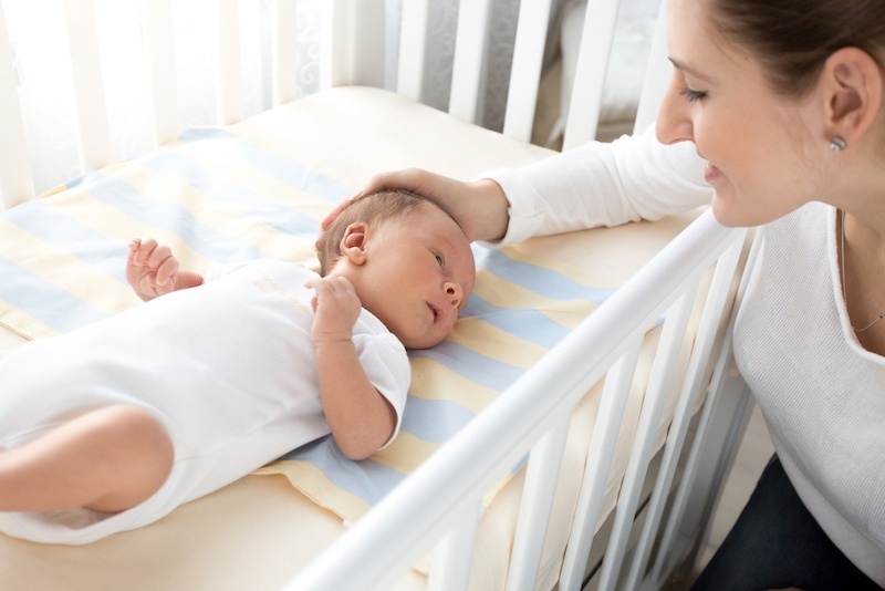 Tạo không gian ngủ yên tĩnh cho bé vì giấc ngủ rất quan trọng đối với sự phát triển của trẻ sơ sinh