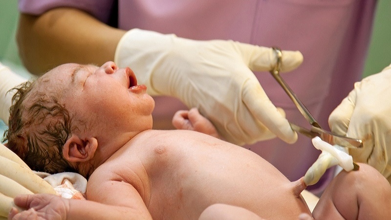 Rốn trẻ sơ sinh chảy máu là tình trạng xảy ra phổ biến ở các bé