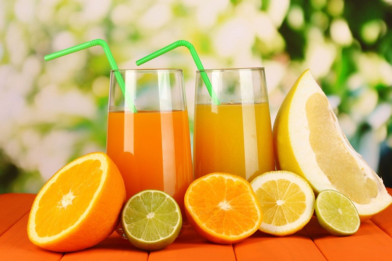 Tư vấn: Sản phụ sau sinh uống nước cam được không?