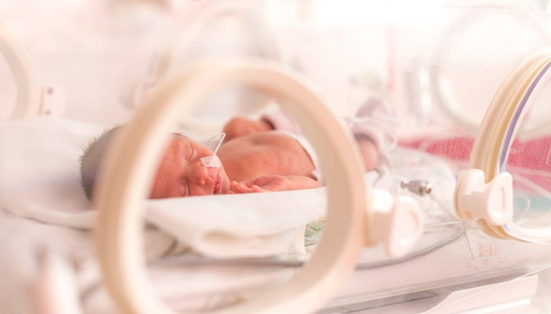 Bác sĩ giải đáp: Tại sao bà bầu dễ khóc trong thai kỳ | Medlatec