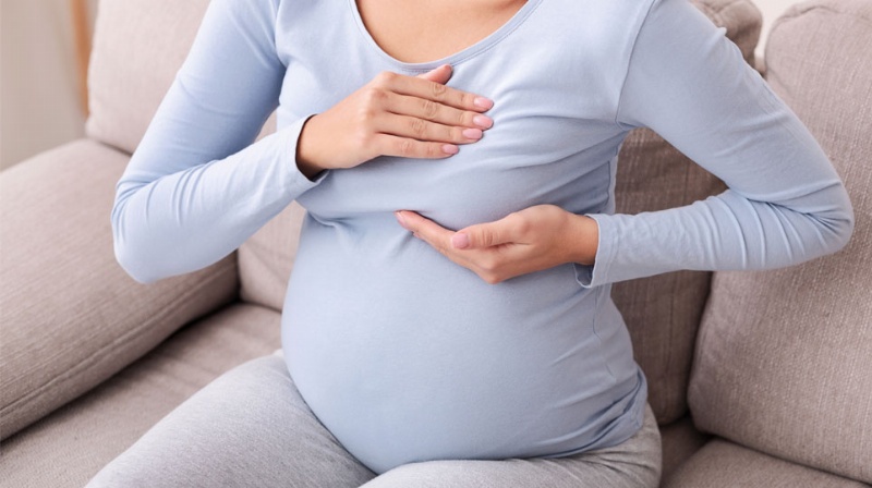 Nguyên nhân gây đau ngực khi mang thai và cách khắc phục | Medlatec