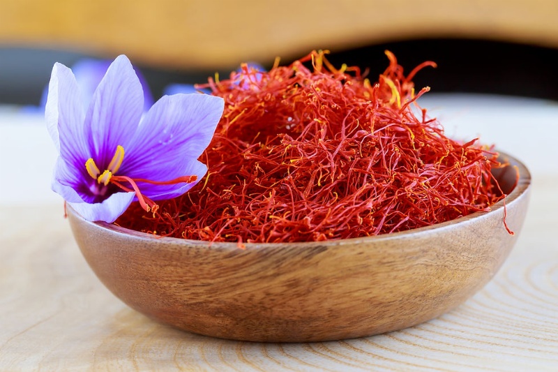Saffron có tác dụng trong việc làm đẹp, ngăn chặn cảm giác thèm ăn, hỗ trợ giảm cân 