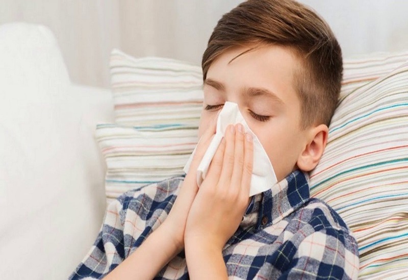 Cha mẹ cần đặc biệt lưu ý triệu chứng cảm cúm ở trẻ