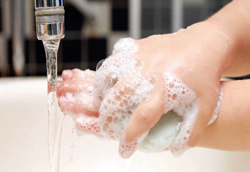 Rửa tay thường xuyên và đúng cách sẽ giúp hạn chế nguy cơ mắc các bệnh lây nhiễm qua đường hô hấp