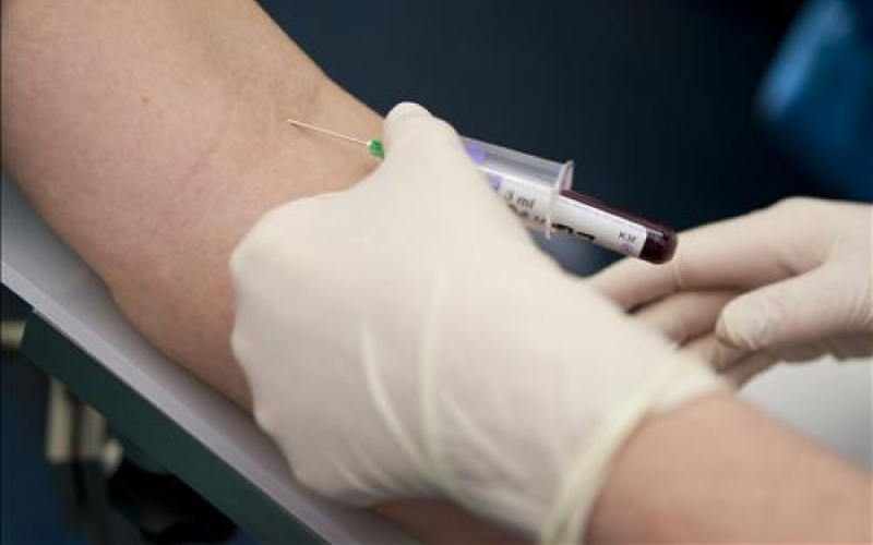 Xét nghiệm máu giúp chẩn đoán viêm gan B